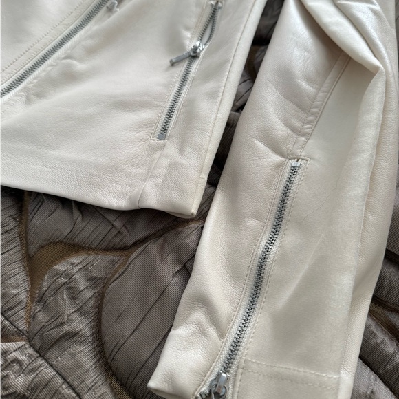 Jacket - Picture 6 of 7